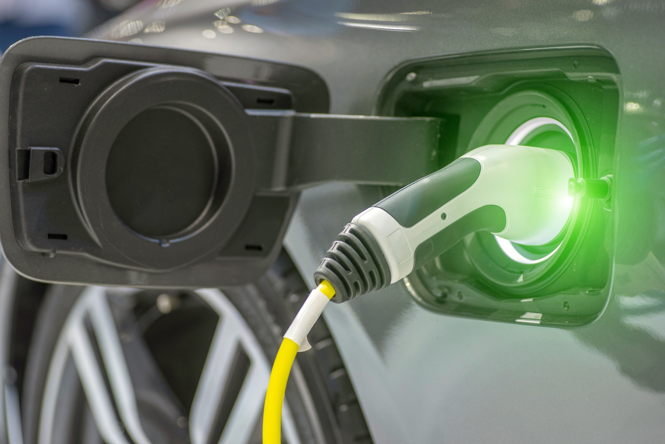 打造智慧能源城市汽車(chē)充電樁的角色解析